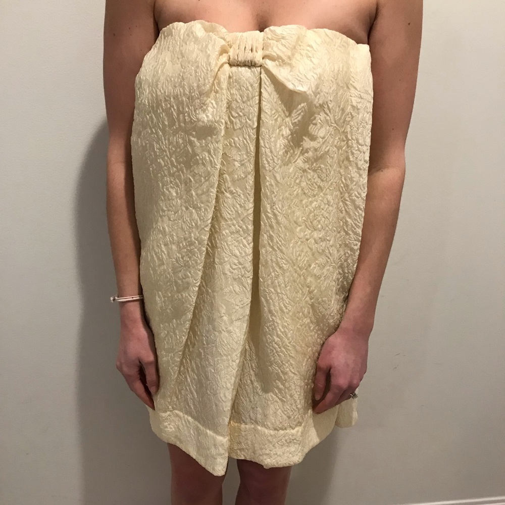 BCBG Cream Formal/Semi formal dress. NWT. Size 2